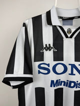 Juventus 1996/97 Home Jersey - Zinedine Zidane